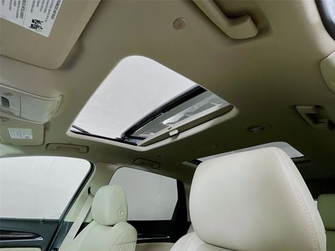 Used 2021 Buick Enclave Essence w/ Sound and Sites Package image 11