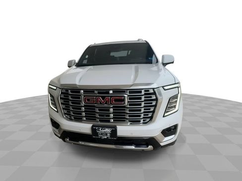 Certified 2025 GMC Yukon Denali AWD/4WD image 3
