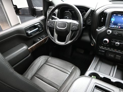 Used 2022 GMC Sierra 2500 Denali w/ Denali Ultimate Package AWD/4WD image 24