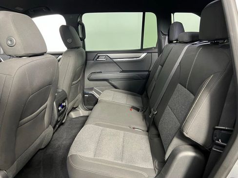 Used 2025 GMC Acadia Elevation image 28