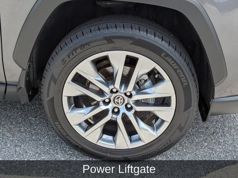 Used 2022 Toyota RAV4 XLE Premium FWD image 11