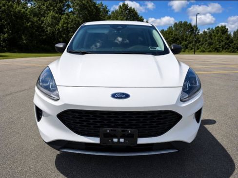 Used 2022 Ford Escape S AWD/4WD image 2
