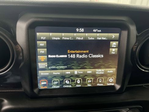 Used 2022 Jeep Wrangler Unlimited Sport AWD/4WD image 14