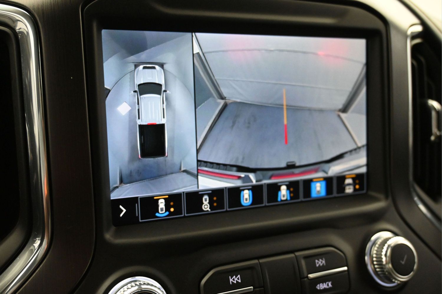 Used 2020 GMC Sierra 2500 AT4 w/ AT4 Premium Package AWD/4WD image 25