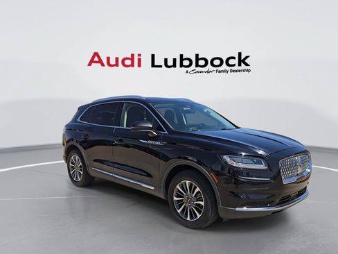 Used 2022 Lincoln Nautilus FWD w/ Premium Package image 2
