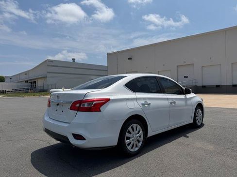 Used 2017 Nissan Sentra S FWD image 4