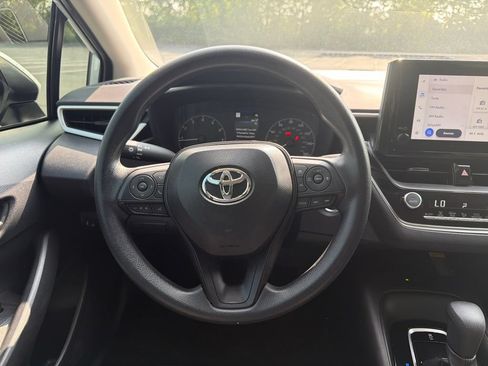 Used 2025 Toyota Corolla LE w/ LE Premium Package FWD image 12