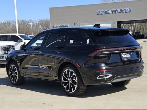 New 2026 Lincoln Nautilus Reserve image 6