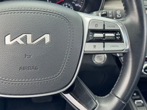 Used 2022 Kia Telluride EX w/ EX Premium Package image 19