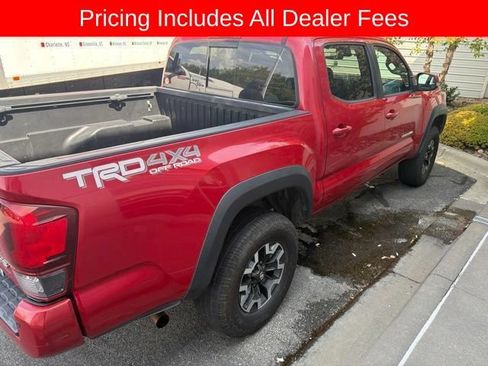 Used 2019 Toyota Tacoma TRD Off-Road w/ Technology Package AWD/4WD image 18