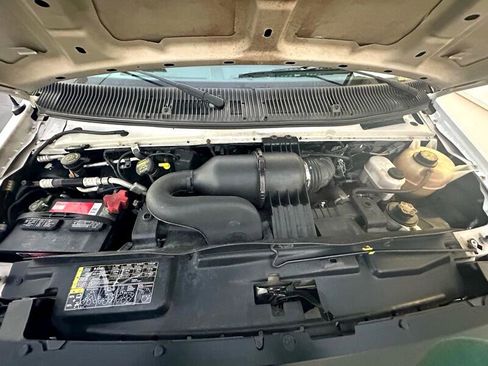 Used 2011 Ford E-150 and Econoline 150 w/ Commercial Cargo Van Pkg image 31