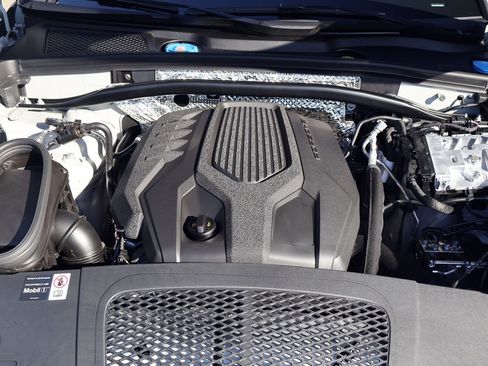 New 2026 Porsche Macan image 27