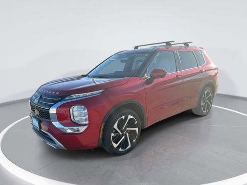 Used 2023 Mitsubishi Outlander SEL AWD/4WD image 1