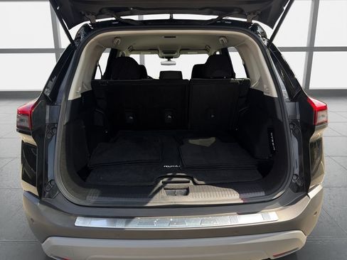 Used 2023 Nissan Rogue SV AWD/4WD image 22