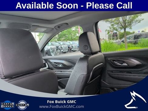 Used 2023 GMC Terrain SLT w/ Infotainment Package II AWD/4WD image 10
