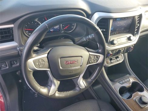 Certified 2020 GMC Acadia SLE image 18