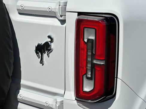 New 2026 Ford Bronco Badlands AWD/4WD image 40