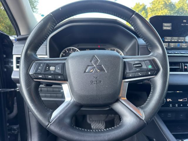 Used 2024 Mitsubishi Outlander SE FWD image 19