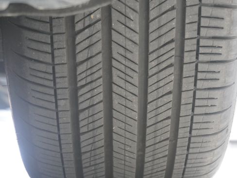 Used 2017 Chrysler Pacifica Touring-L w/ Tire & Wheel Group FWD image 28