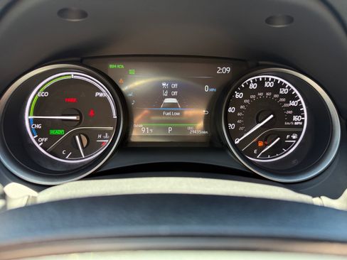 Used 2024 Toyota Camry XSE FWD image 11