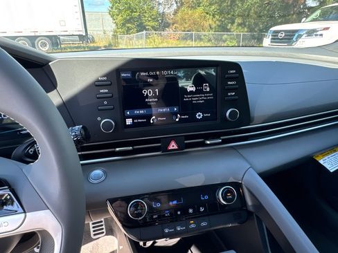 New 2025 Hyundai Elantra Sport image 17