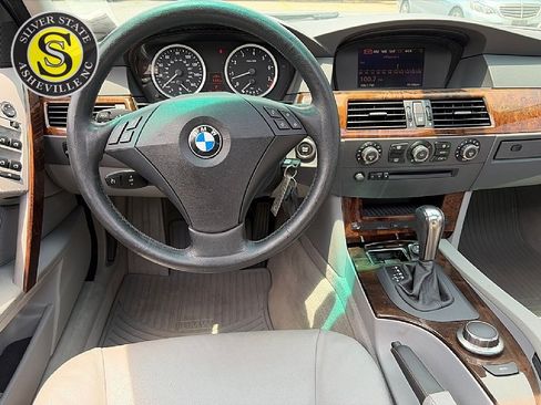 Used 2007 BMW 530i Sedan RWD image 25