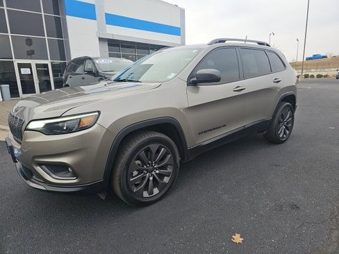 Used 2021 Jeep Cherokee Latitude Lux 80th Anniv w/ Quick Order Package 2YU 80th image 2