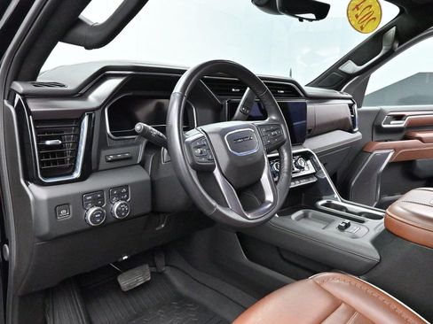 Used 2024 GMC Sierra 2500 Denali Ultimate AWD/4WD image 16