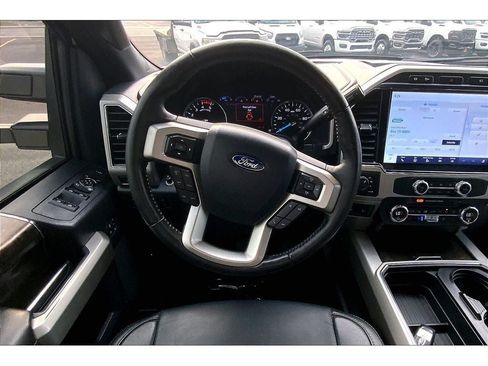 Used 2022 Ford F250 Lariat w/ Lariat Ultimate Package AWD/4WD image 5
