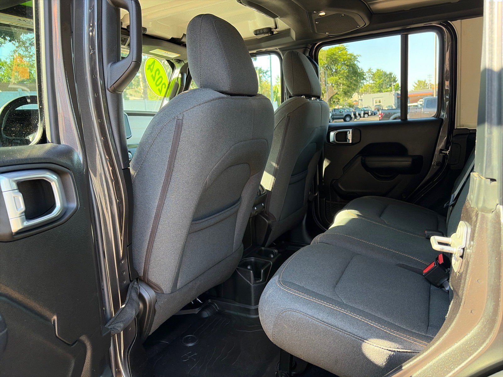 Used 2024 Jeep Wrangler Unlimited Sport AWD/4WD image 11