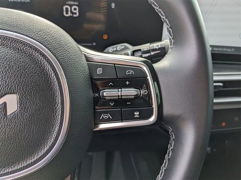 Certified 2025 Kia Sorento S w/ Panoramic Sunroof Package image 33