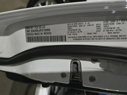 New 2026 RAM 2500 Tradesman w/ Chrome Appearance Group image 34