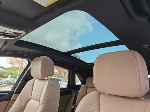 New 2026 Porsche Macan image 27