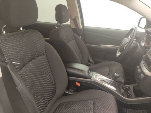Used 2017 Dodge Journey SE w/ Flexible Seating Group FWD image 21