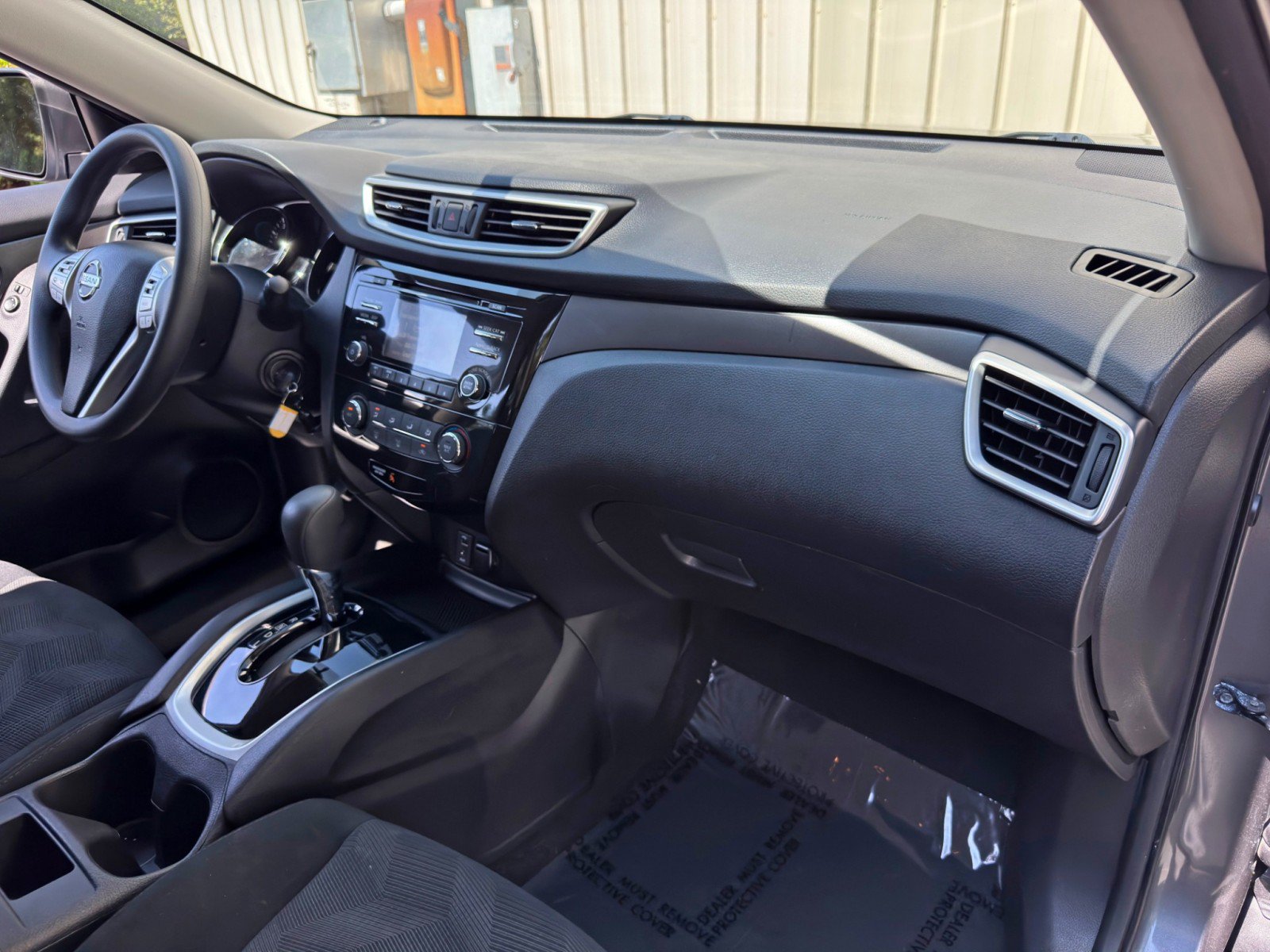 Used 2015 Nissan Rogue S AWD/4WD image 13