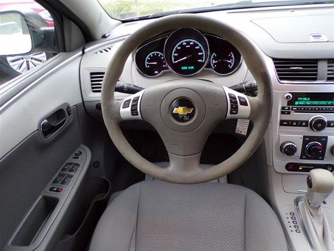 Used 2011 Chevrolet Malibu LS image 30
