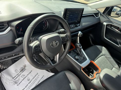 Used 2022 Toyota RAV4 Adventure w/ Convenience Package image 12