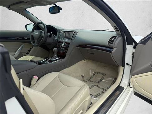 Used 2014 INFINITI Q60 Convertible w/ Premium Package RWD image 12