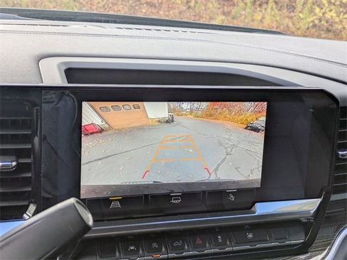 Used 2022 Chevrolet Silverado 1500 LT w/ Convenience Package II image 22