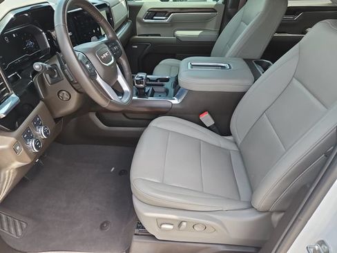 Used 2022 GMC Sierra 1500 SLT AWD/4WD image 12
