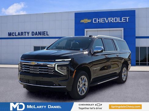 New 2026 Chevrolet Suburban Premier AWD/4WD image 2