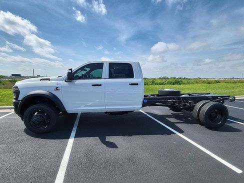 New 2026 RAM 5500 Tradesman AWD/4WD image 5