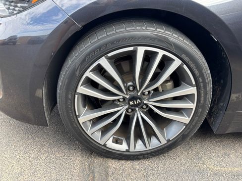 Used 2019 Kia Stinger Premium RWD image 6