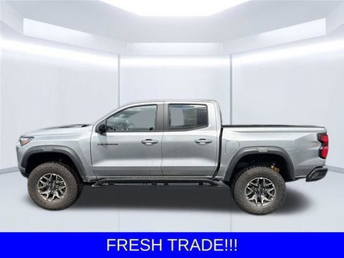 Used 2026 Chevrolet Colorado ZR2 w/ Technology Package AWD/4WD image 4