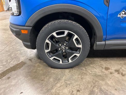 Used 2022 Ford Bronco Sport Outer Banks w/ Tech Package AWD/4WD image 16