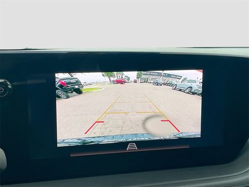 Used 2024 Buick Encore GX Sport Touring image 16