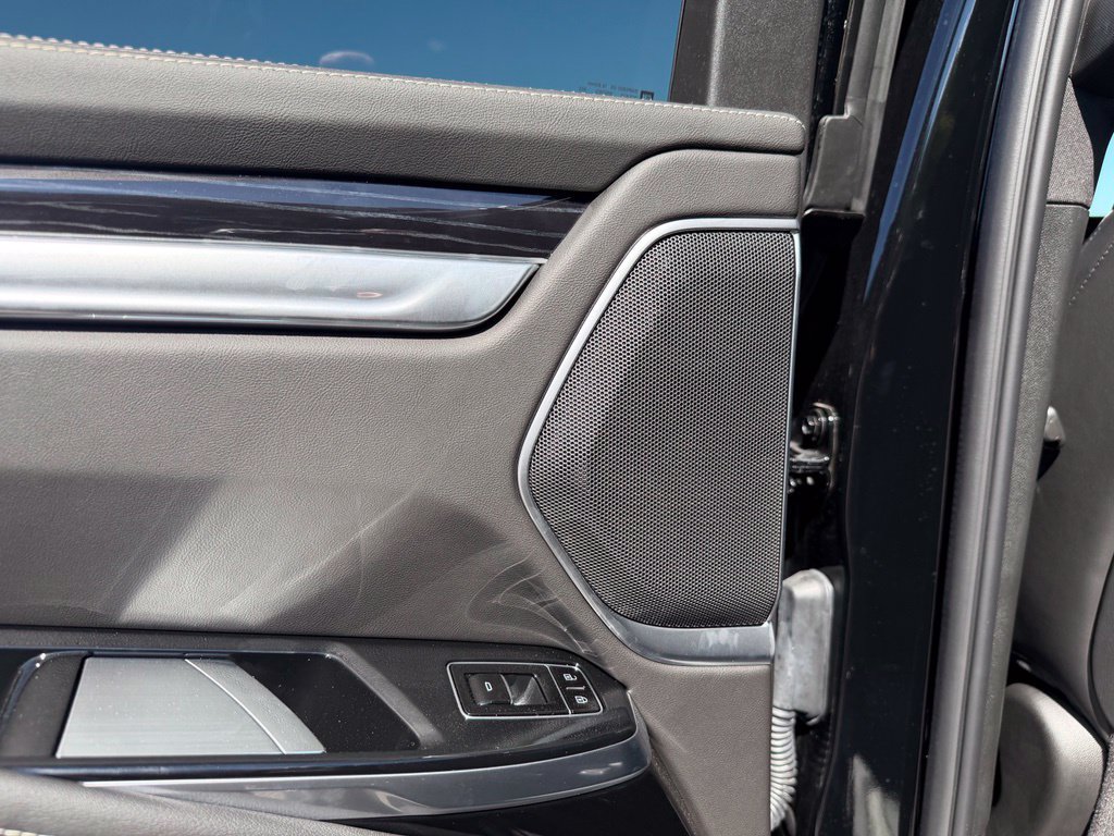 Used 2026 Cadillac Escalade Sport w/ LPO, ONYX Package AWD/4WD image 39