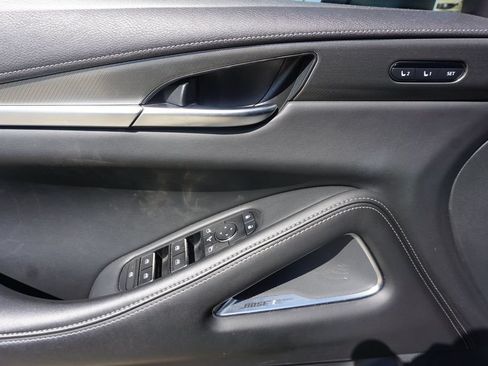 Used 2023 INFINITI QX60 Luxe w/ Performance Audio Package FWD image 2