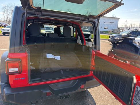 Certified 2025 Jeep Wrangler Unlimited Sport S 4xe AWD/4WD image 18