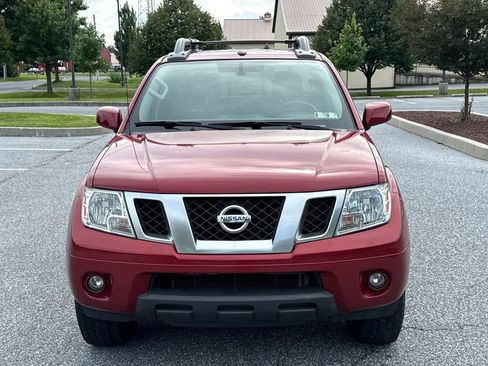 Used 2019 Nissan Frontier PRO-4X w/ Pro-4x Luxury Package AWD/4WD image 2